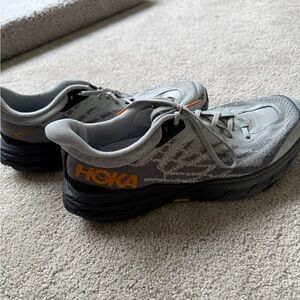 Men’s HOKA ONE ONE Speedgoat 5 size 11 Wide Harbor Mist Black